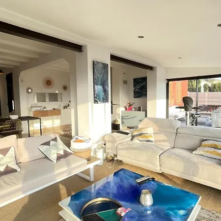 4ch Avec Piscine Vue Epoustouflante Villa *